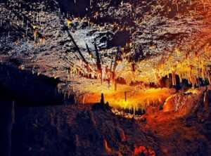 How Lerakuty Cave Formed